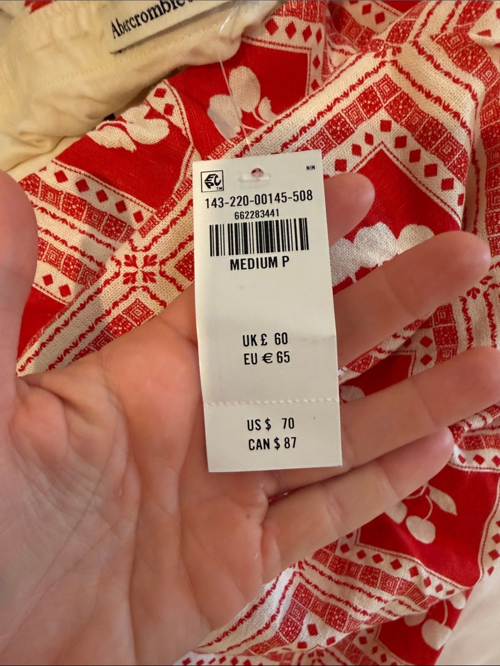 NWT Abercrombie Red and White Printed Two-Piece Set with Floral Motifs - Picture 2 of 4